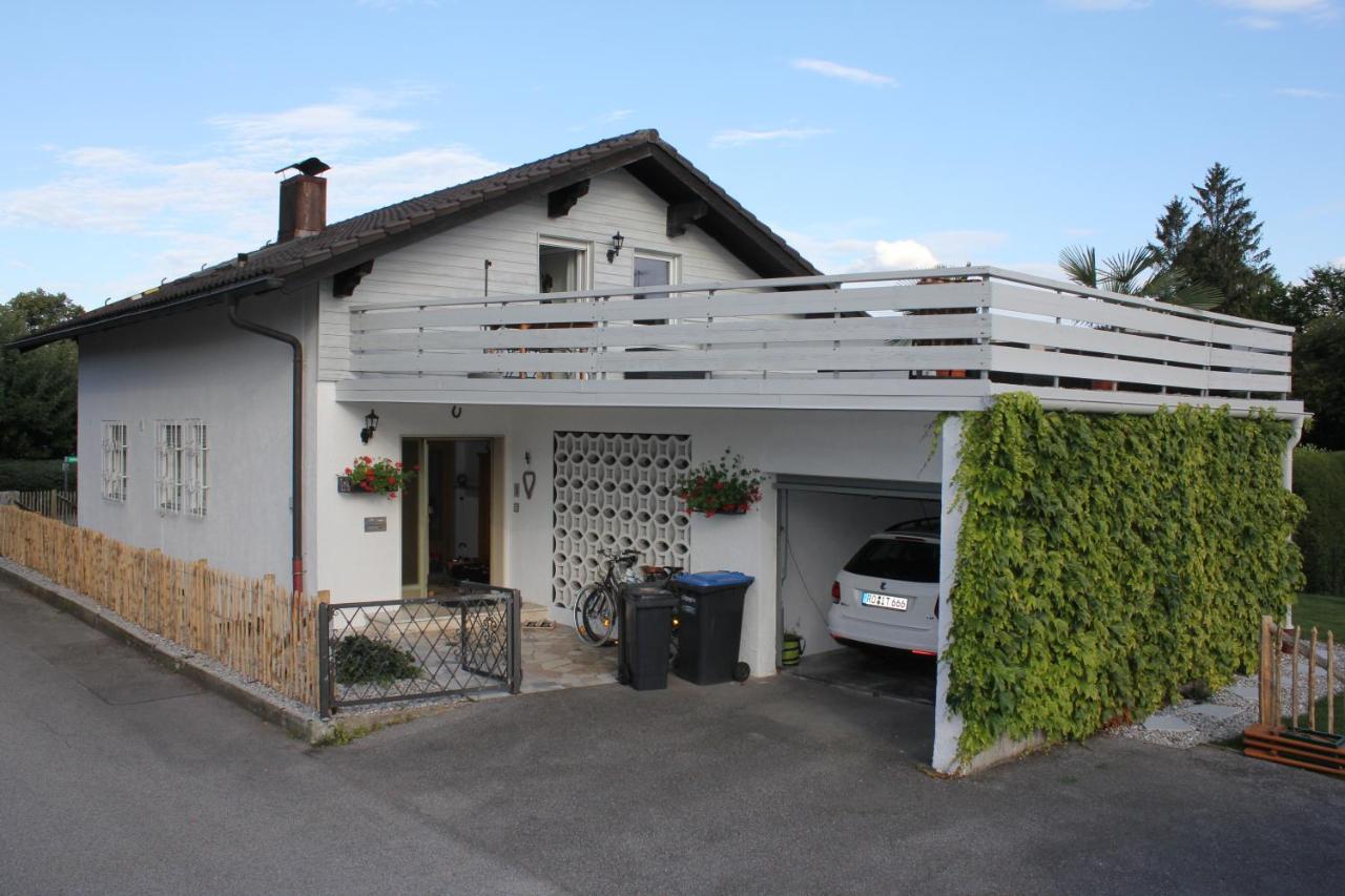 Ferienwohnung Das Inge Die Oberne In Bernau Bernau am Chiemsee Buitenkant foto